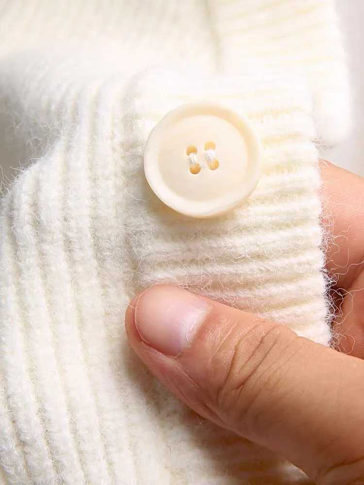 Luxury high-quality white knitting cardigan mens fashion vintage sweater coat mens autumn casual loose Korean sweater mensXJ240907