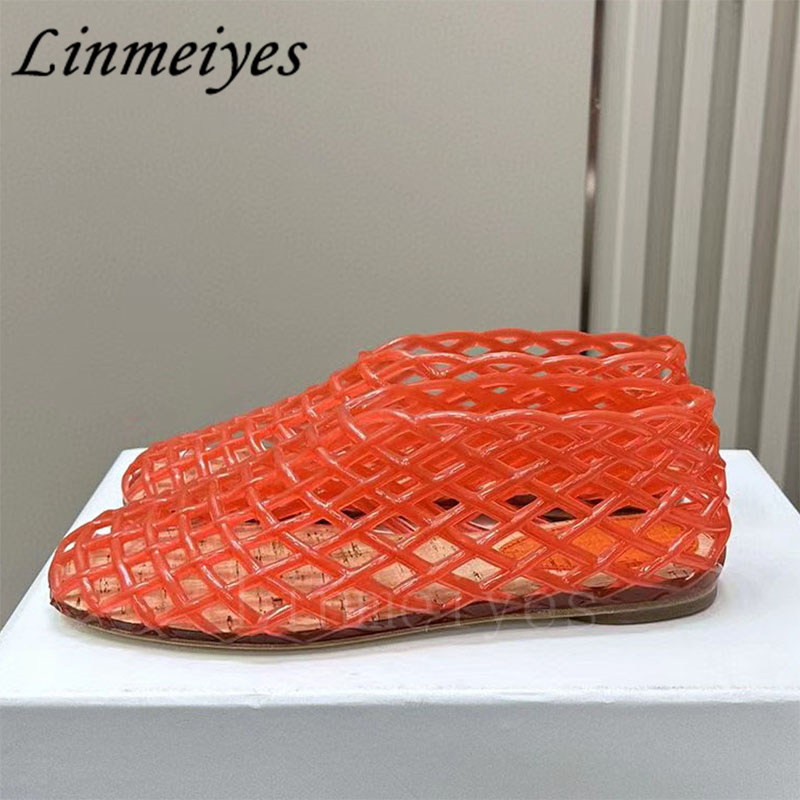 2024 New Jellies Shoes Women Rubber Hollow Out Runway Shoes Round Toe Holidays Beach Shoes Summer Comfy Flat Walk Shoes Woman