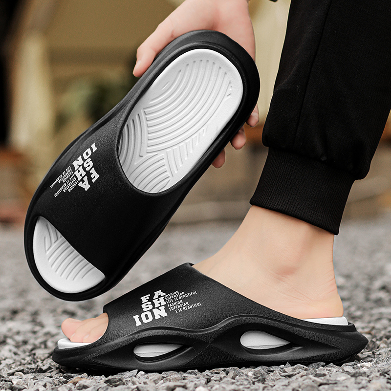2024 New Men's Slippers Indoor Outdoor Sandals Beach Comfortable Soft Sole Slides Design Men Casual Shoes Mens Home Slippers