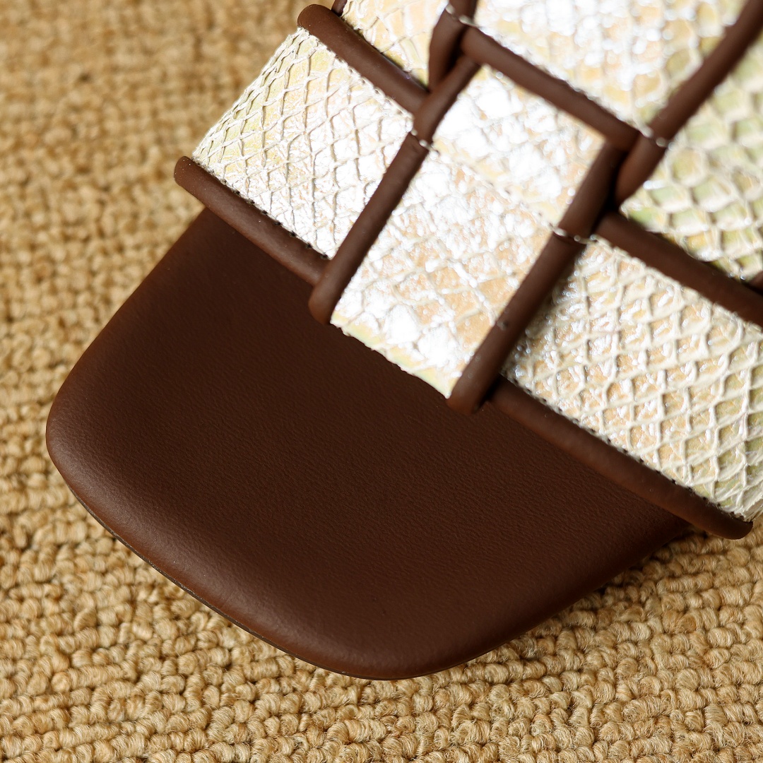 Salmon Skin Braided Slip-On Sandals: Chic Summer 2024 Collection