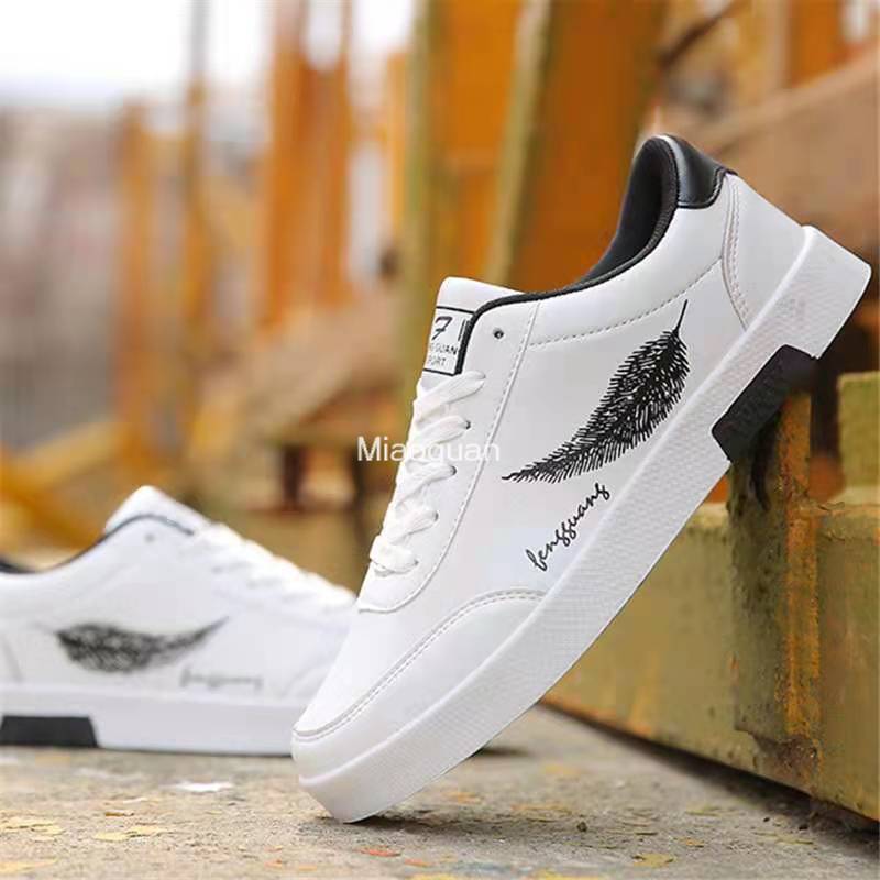 Men Sneakers 2024 New Summer Men's White Sports Shoes Fashion Male Leather Casual Tennis Designer Shoes Male Round Head Lace-up
