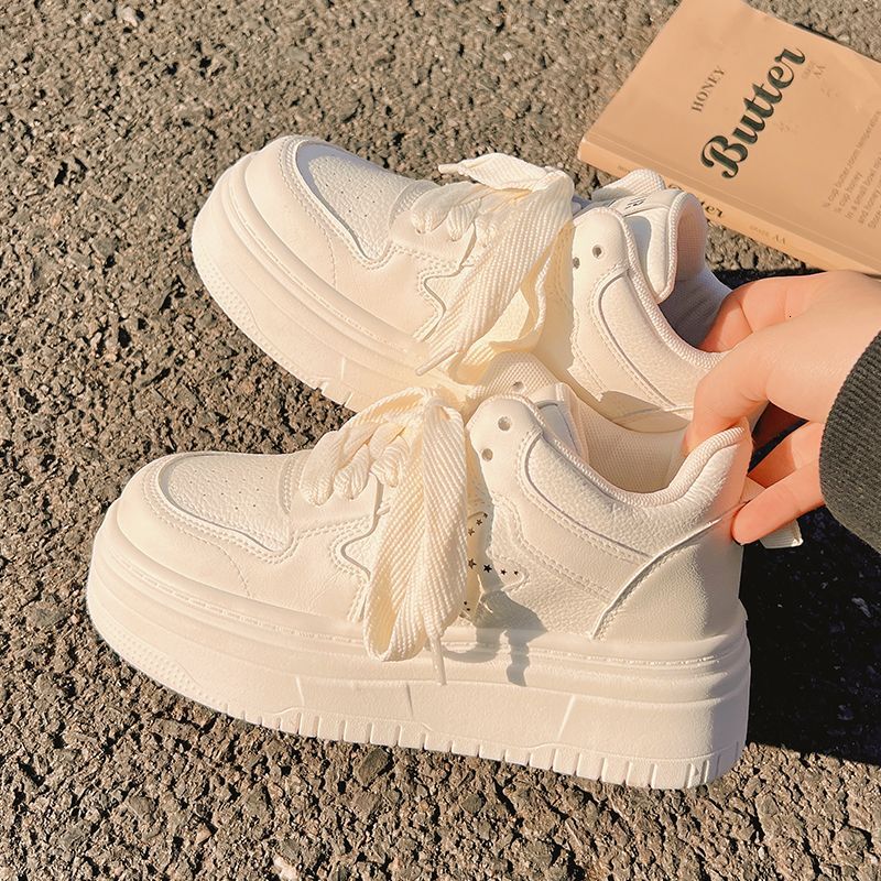 Women Breathable Retro Star White Thick Heel Heart Sneakers Casual Running Platform Y2K Lovely Bread Shoes