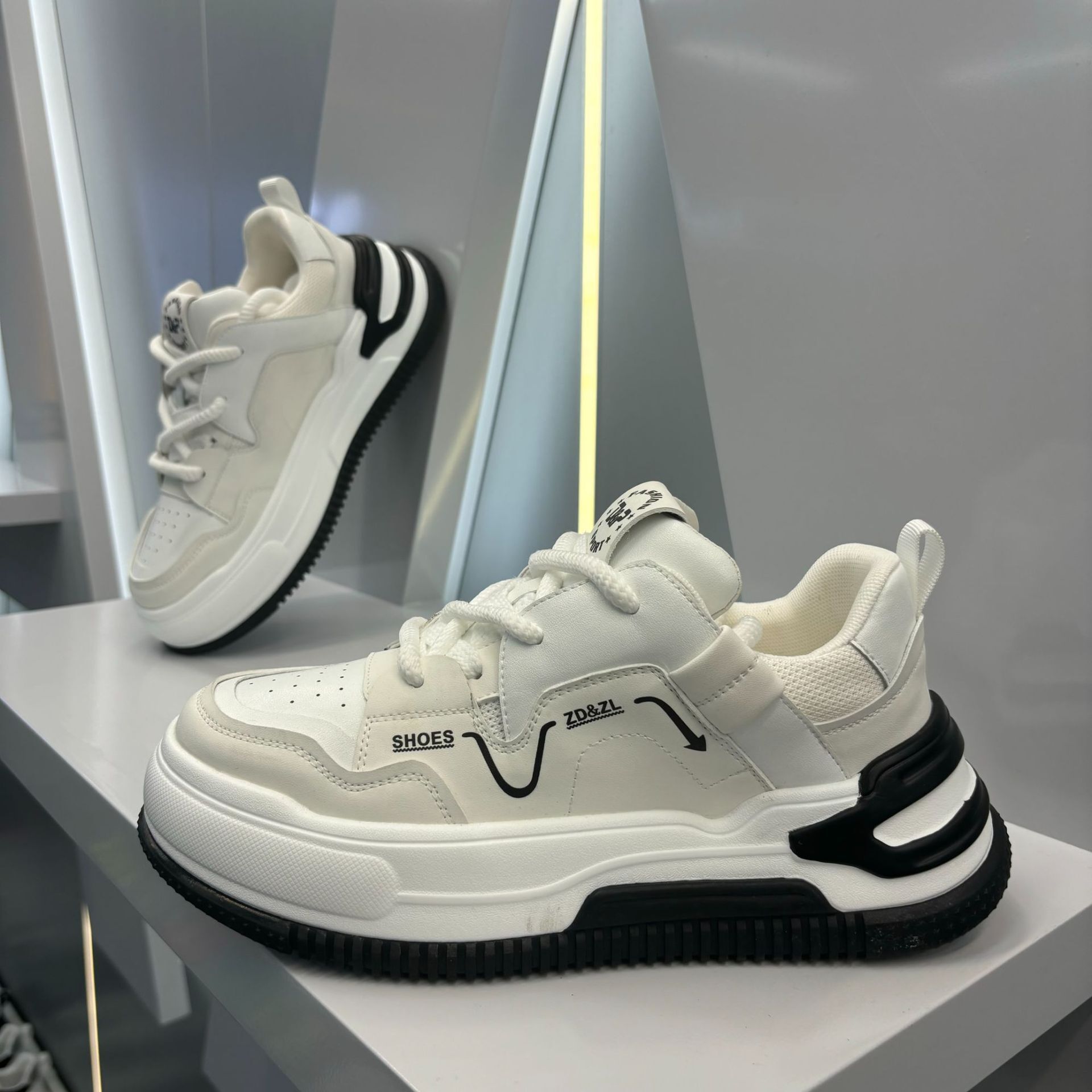 Ddmybear New Shell Toe Low Top Fashionable Board Soft Thick Sole Height Increasing Men's Versatile Casual Sports Shoes Chinese Brand Shoes F915-1
