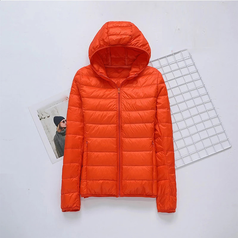 Ultra thin down jacket for women autumn winter short hooded warm white duck down jacket for women 240913