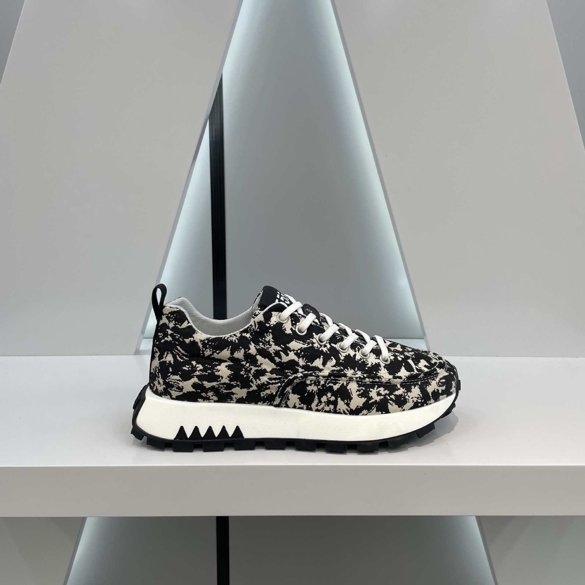 Ddmybear Spring And Autumn 2024 New Trendy Printed Board Soft Soled Lightweight Casual Men's Breathable Sports Shoes Chinese Brand Shoes F915-209