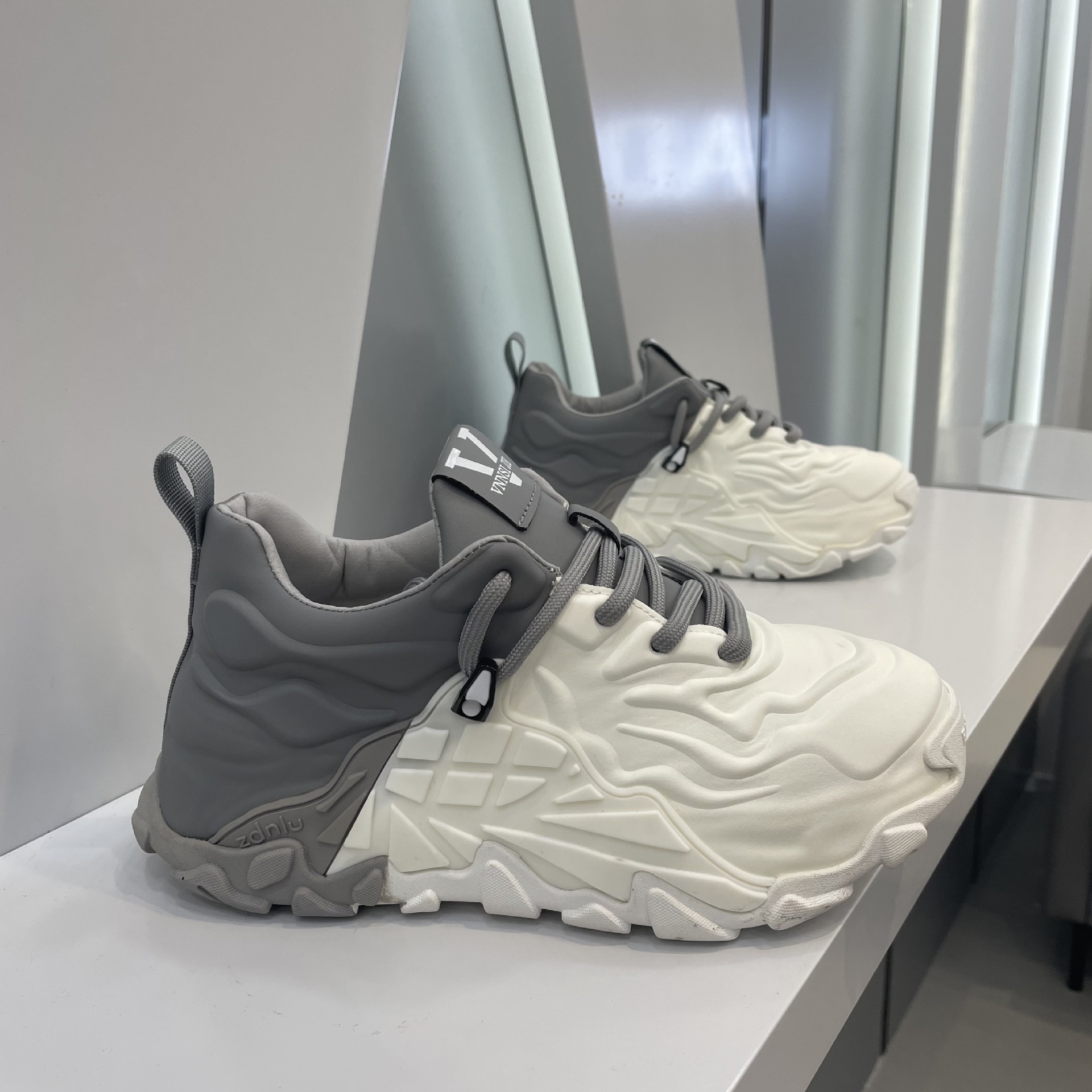 Ddmybear Mech Dad 2024 Versatile Men's Thick Soled Interior Height Increasing Casual Shoes Chinese Brand Shoes F915-189