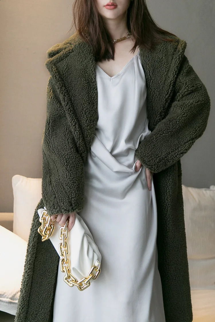 Winter Coat Women Wool Sheep Shearing Faux Fur Warm Coat Womens Medium Long Large Grain Lamb Wool Thick Teddy Bear Outwear 240911