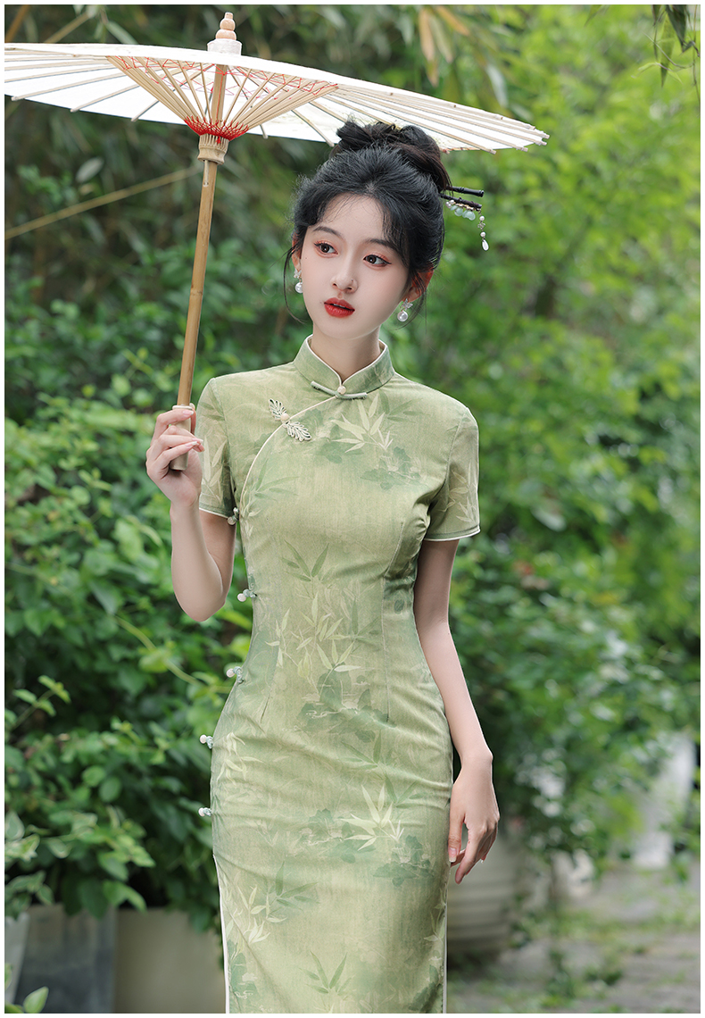 High-End Luck-Enhancing Green Qipao Dress Daily Wear - Get a Free Fortune Bead Bracelet