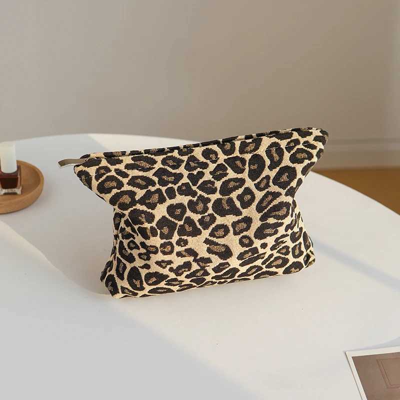 Fashion Leopard Print Womens Makeup Bag Large-capacity Cosmetics Skin Care Product Storage Bag Toiletry Bag Portable Liner Bag Z240914