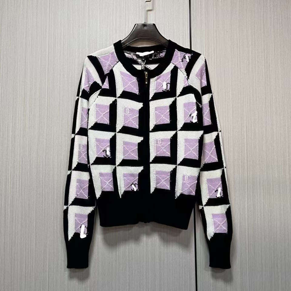 2024 early autumn new knitted round neck pullover with raglan sleeve colorful checkered jacquard design, fashionable 8