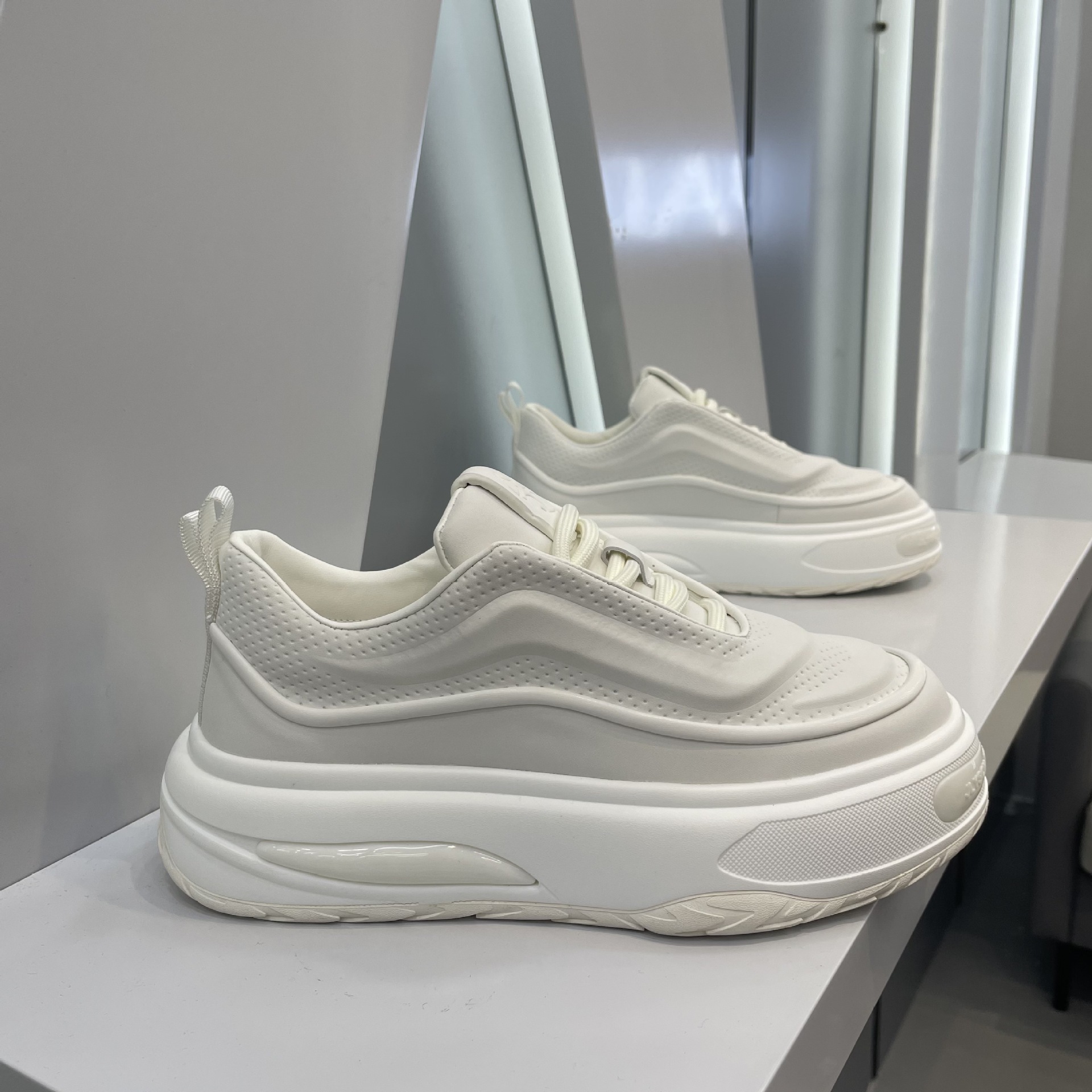 Ddmybear Thick Soled White 2024 Autumn New Korean Version Fashionable Casual Men's Height Increasing Sports Shoes Chinese Brand Shoes F915-140