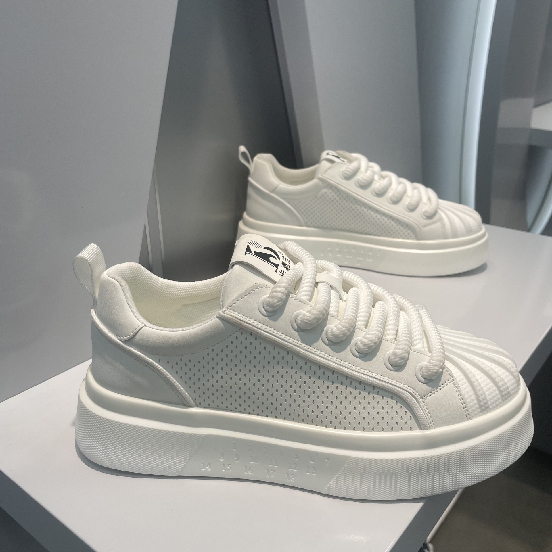 Ddmybear Autumn New Hole Splicing Casual High-End Soft Soled Sports Board Shoes, Breathable Men's Comfortable Trendy Shoes Chinese Brand Shoes F9