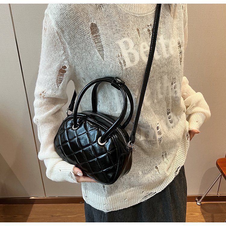 Lingge Bowling 2024 Autumn New Handheld Shoulder High Texture Crossbody Bag