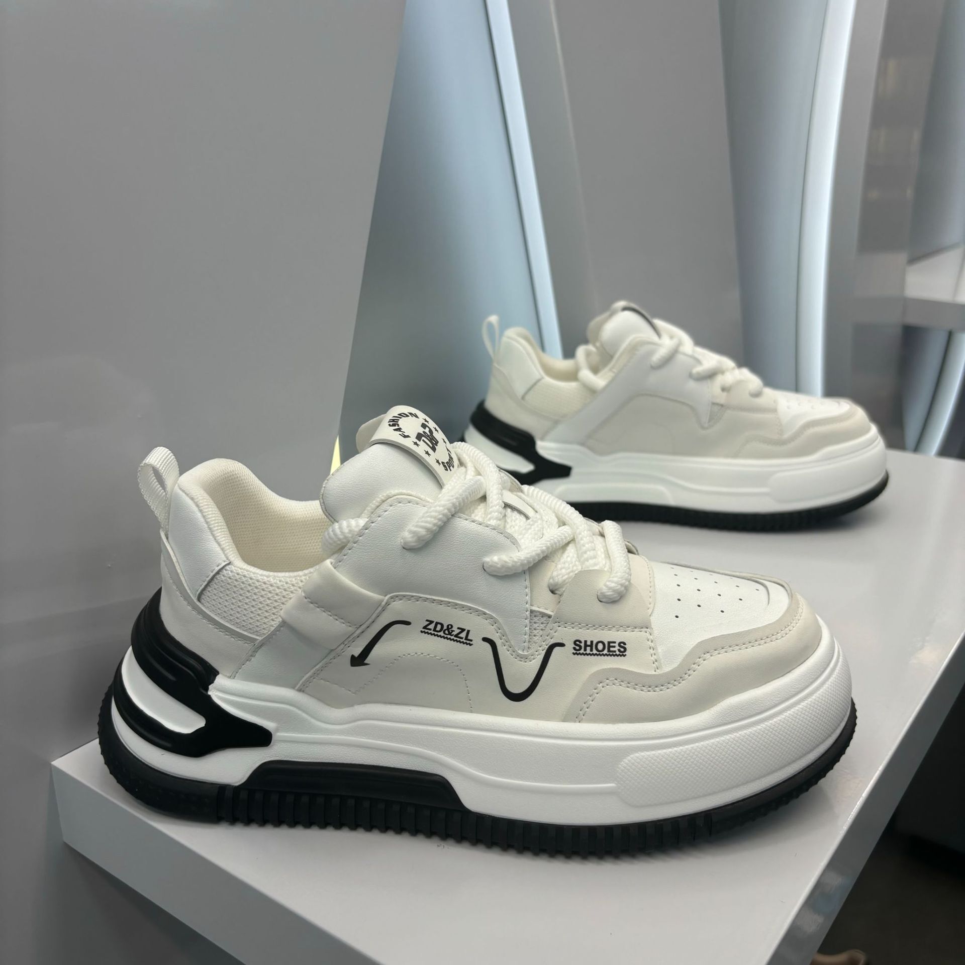 Ddmybear New Shell Toe Low Top Fashionable Board Soft Thick Sole Height Increasing Men's Versatile Casual Sports Shoes Chinese Brand Shoes F915-1