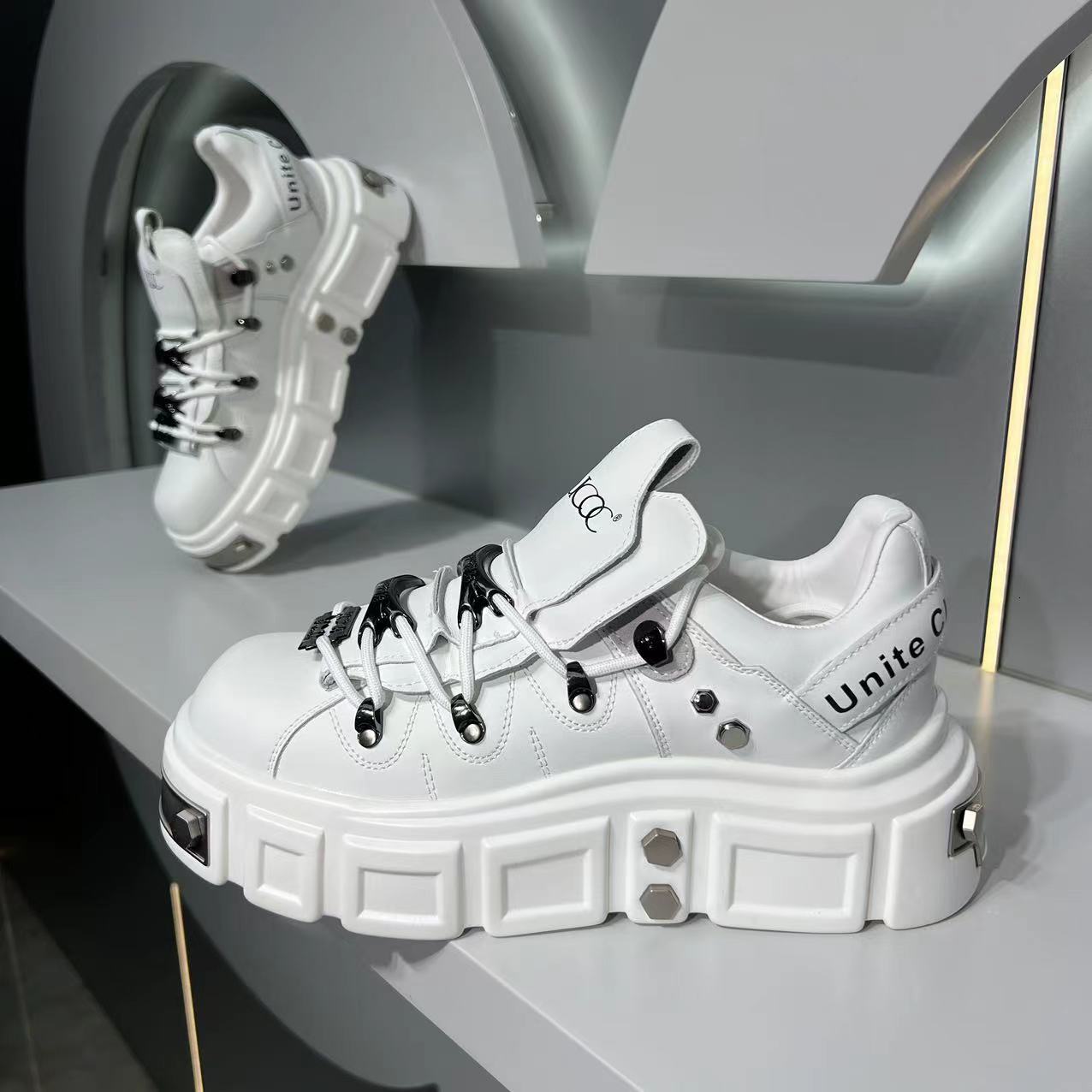 Ddmybear Men's 2024 New Thick Soled Height Increasing Casual Board Shoes, Popular Trend Brand Niche Design Shoes Chinese Brand Shoes F915-189