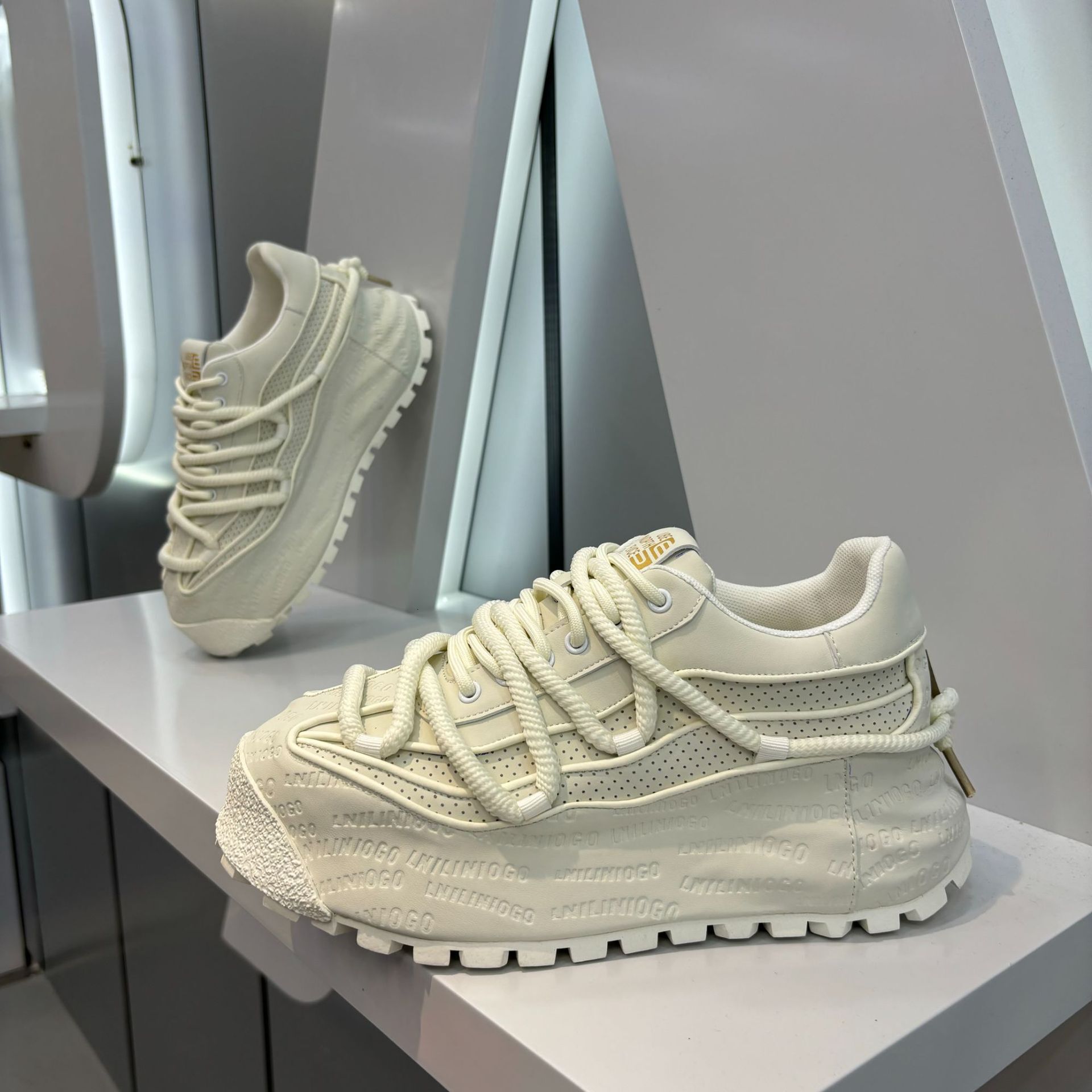 Ddmybear Fashionable Thick Sole, Breathable, Low Cut Casual Sports Shoes, Versatile For Daily Use, Autumn New Item, Youth Men's Shoes Chinese Bra