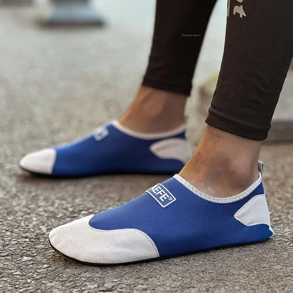 Water MAEDEF Light Shoes Women Swimming Diving Aqua Beach Sandal Shoe For Men Seaside Non-Slip Sneakers Socks Slipper