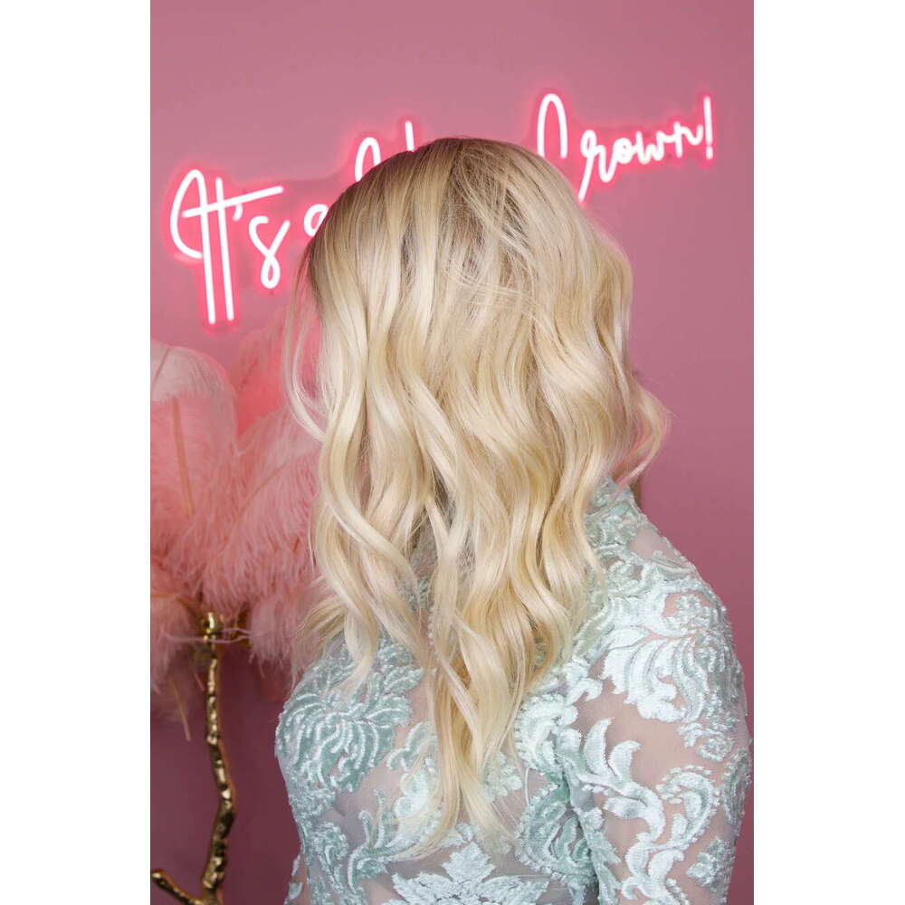 Synthetic Heat Resistant Blonde Wavy Human Hair Mixed 10% Dark Roots Ombre Front Wig 13X4 Transparent Lace