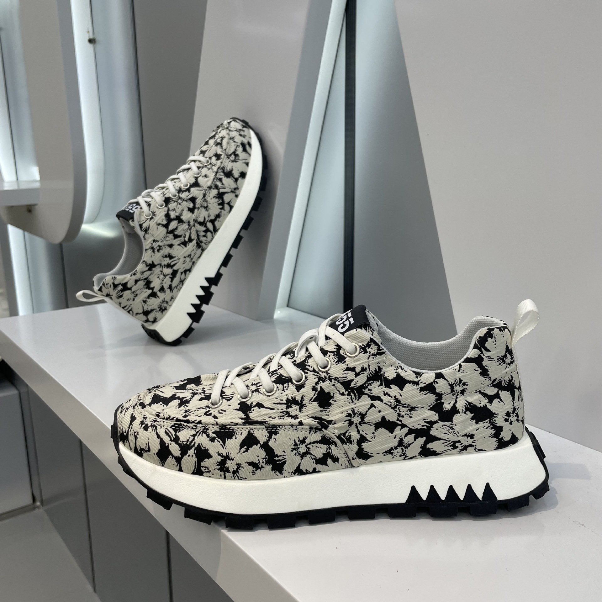 Ddmybear Spring And Autumn 2024 New Trendy Printed Board Soft Soled Lightweight Casual Men's Breathable Sports Shoes Chinese Brand Shoes F915-209