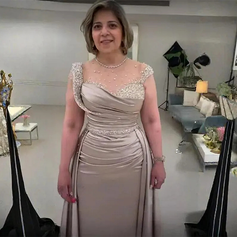Elegant Mother Of The Bride Dresses Pleats Beaded Capped Sleeves Satin Long Wedding Party Dress With Detachable Skirt Champagne Evening Formal Gown Fo