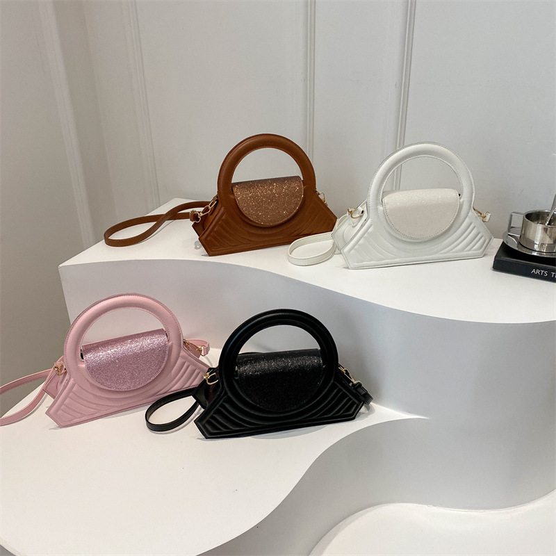 Small with niche design 2024 new spring/summer versatile high-end single shoulder bag popular crossbody handbag for women