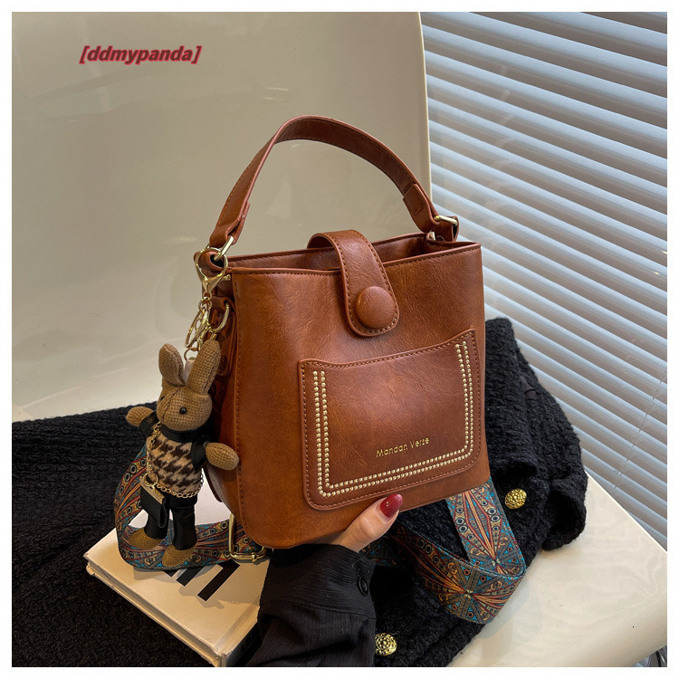 High end handbag for women 2024 new Korean version fashionable shoulder crossbody with niche design, hand-held bucket bag #29 ddmypanda