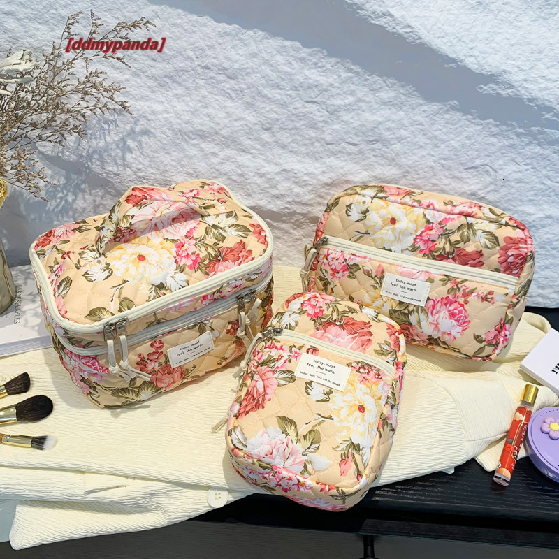 New floral makeup with large capacity and high-end cosmetics storage portable travel toiletry bag, hand-held bag #15 ddmypanda