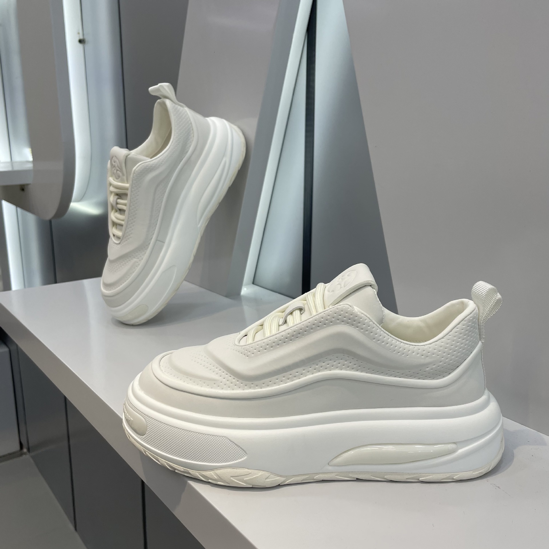 Ddmybear Thick Soled White 2024 Autumn New Korean Version Fashionable Casual Men's Height Increasing Sports Shoes Chinese Brand Shoes F915-140