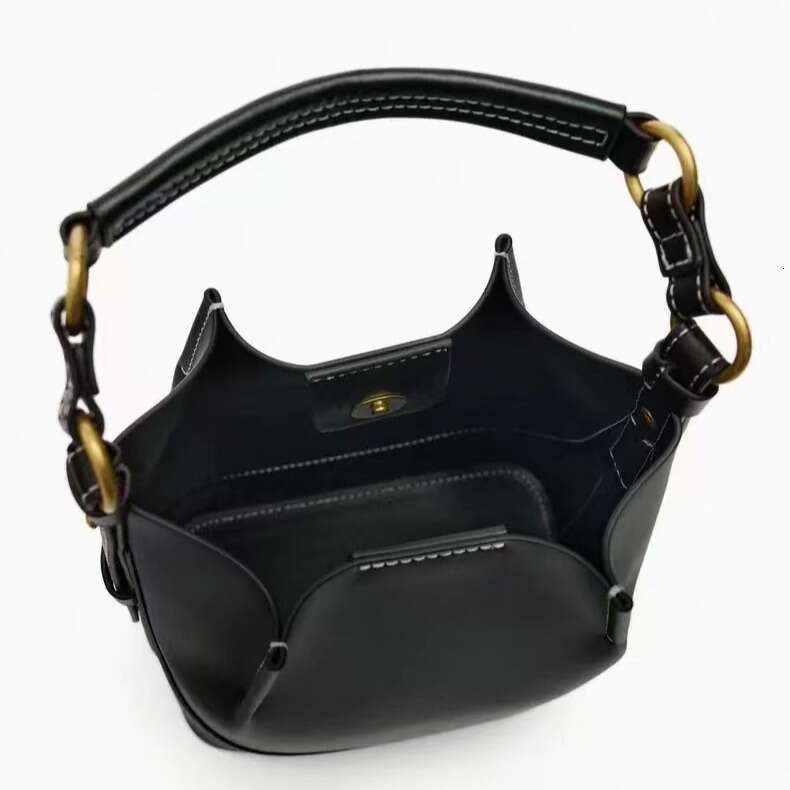 AMZZ Spanish Women's 2024 New Product Fashionable Brown Korean Edition Handheld Crossbody Wide Shoulder Strap Water Bucket Bag for Women