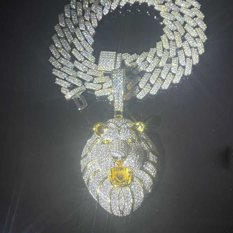 Handmade Ice Out Lion Head Pendant Micro-inlaid Zircon Exaggerated Hip Hop Copper Pendant Mens Necklace