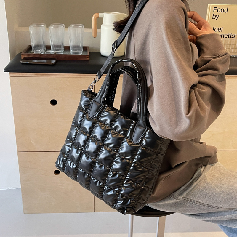 Women's fashion trend 2024 new handbag large capacity cotton clothing checkered shoulder tote diagonal cross bag