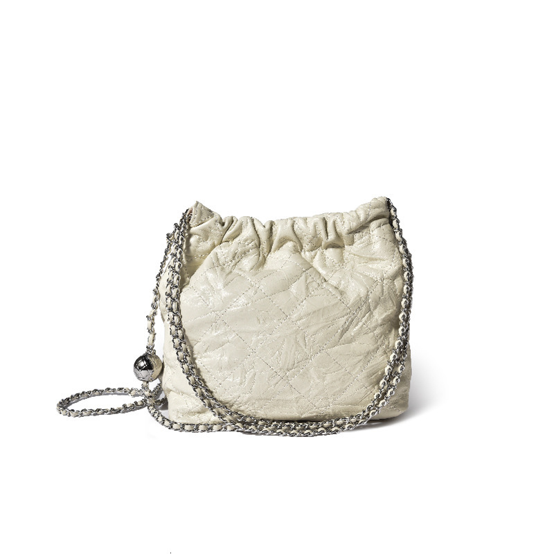 Bag 2024 summer new genuine women's niche high-end feeling first layer cowhide diamond grid chain soft leather bucket bag