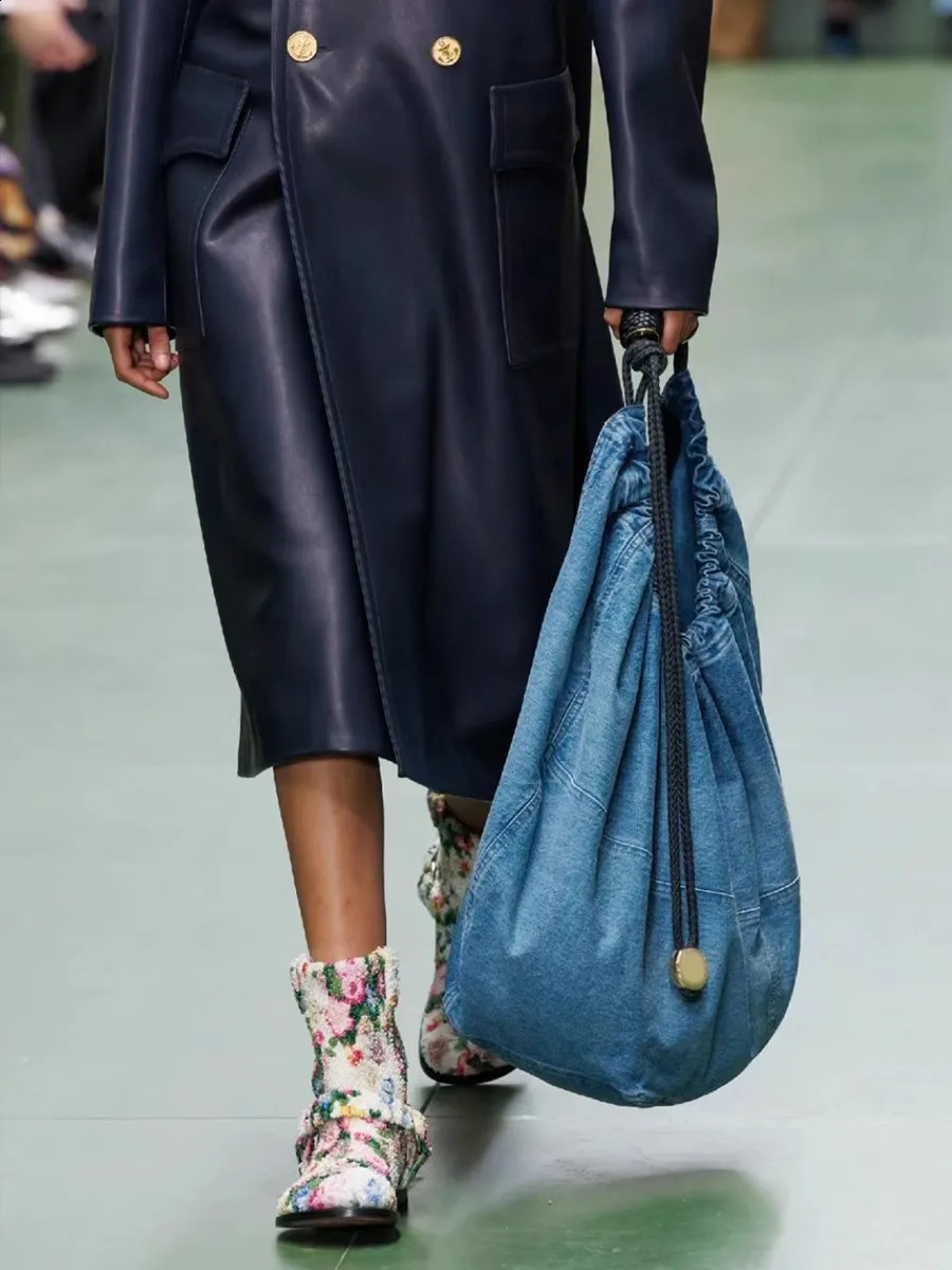 24fw cat step style large capacity garbage bag woven backpack denim pleated shoulder shopping 240913