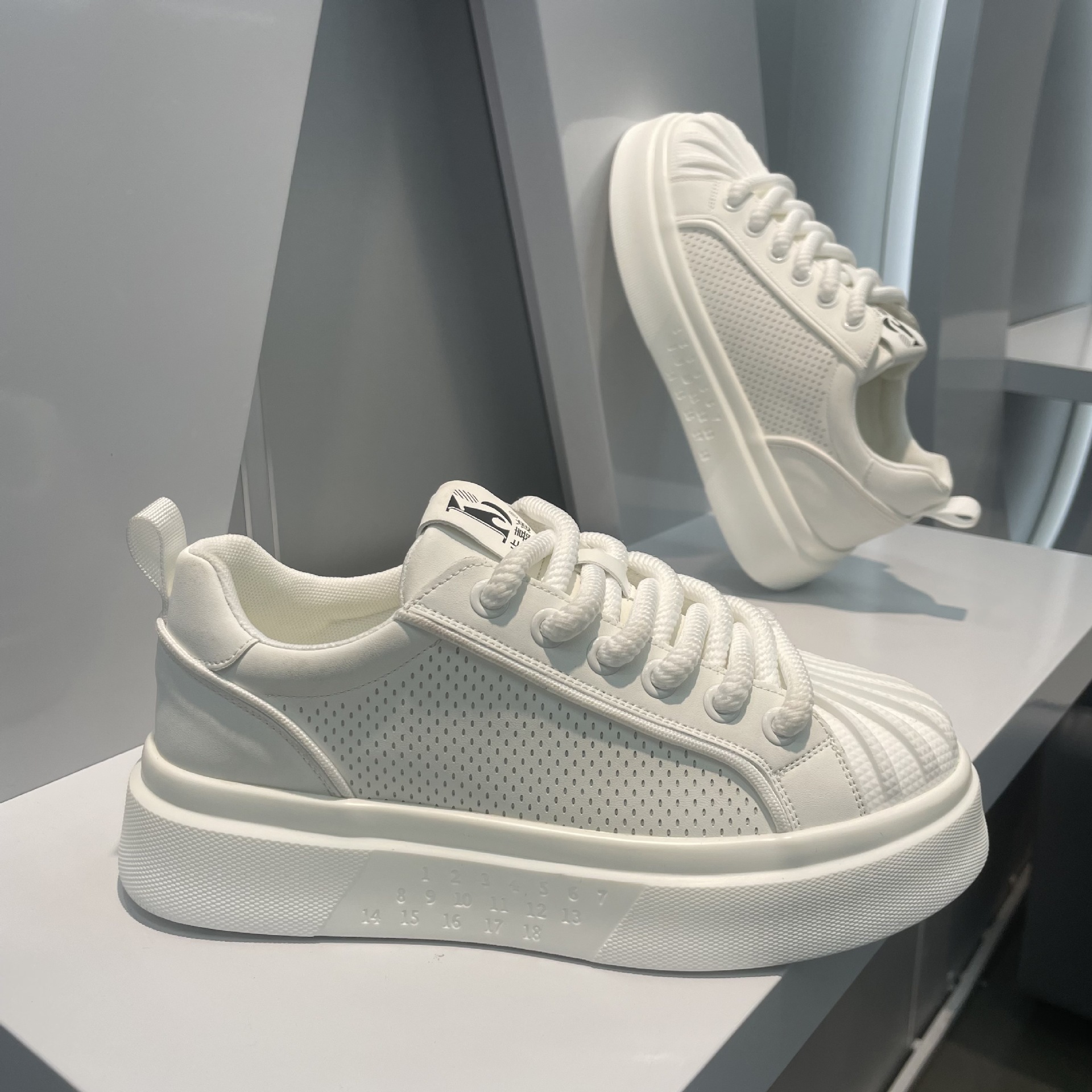 Ddmybear Autumn New Hole Splicing Casual High-End Soft Soled Sports Board Shoes, Breathable Men's Comfortable Trendy Shoes Chinese Brand Shoes F9