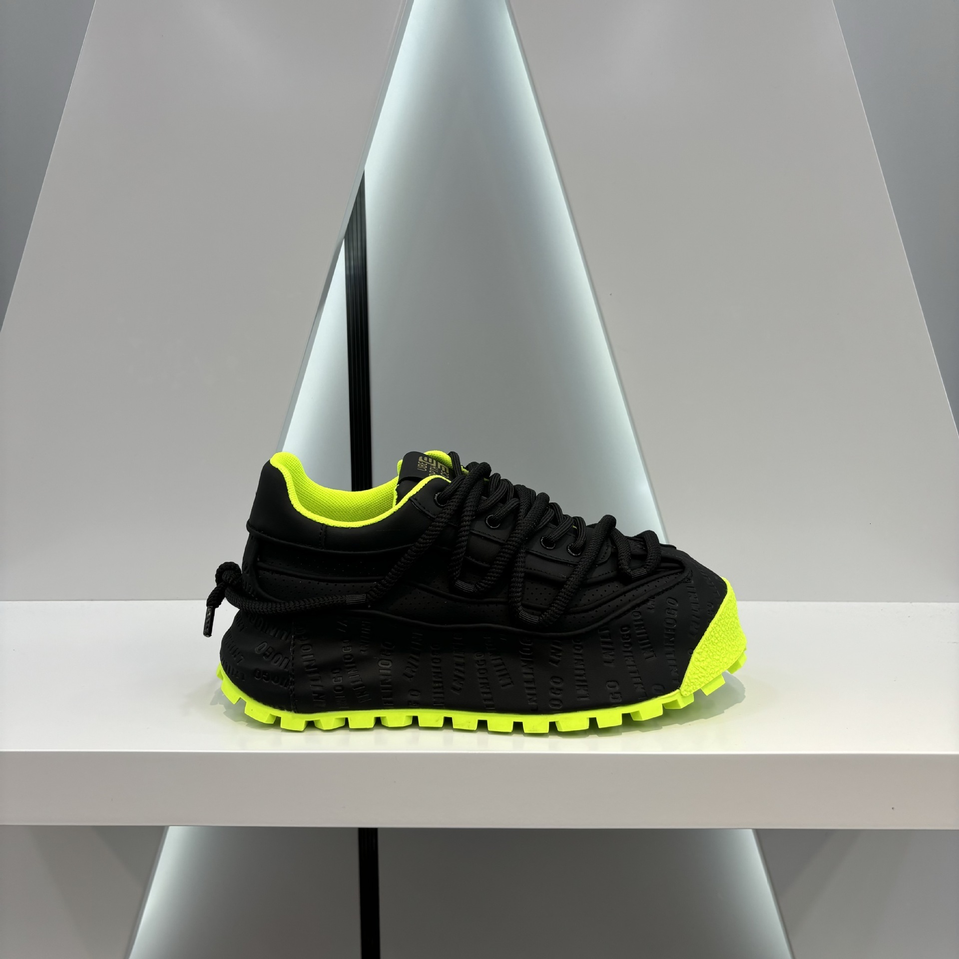 Ddmybear Fashionable Thick Sole, Breathable, Low Cut Casual Sports Shoes, Versatile For Daily Use, Autumn New Item, Youth Men's Shoes Chinese Bra