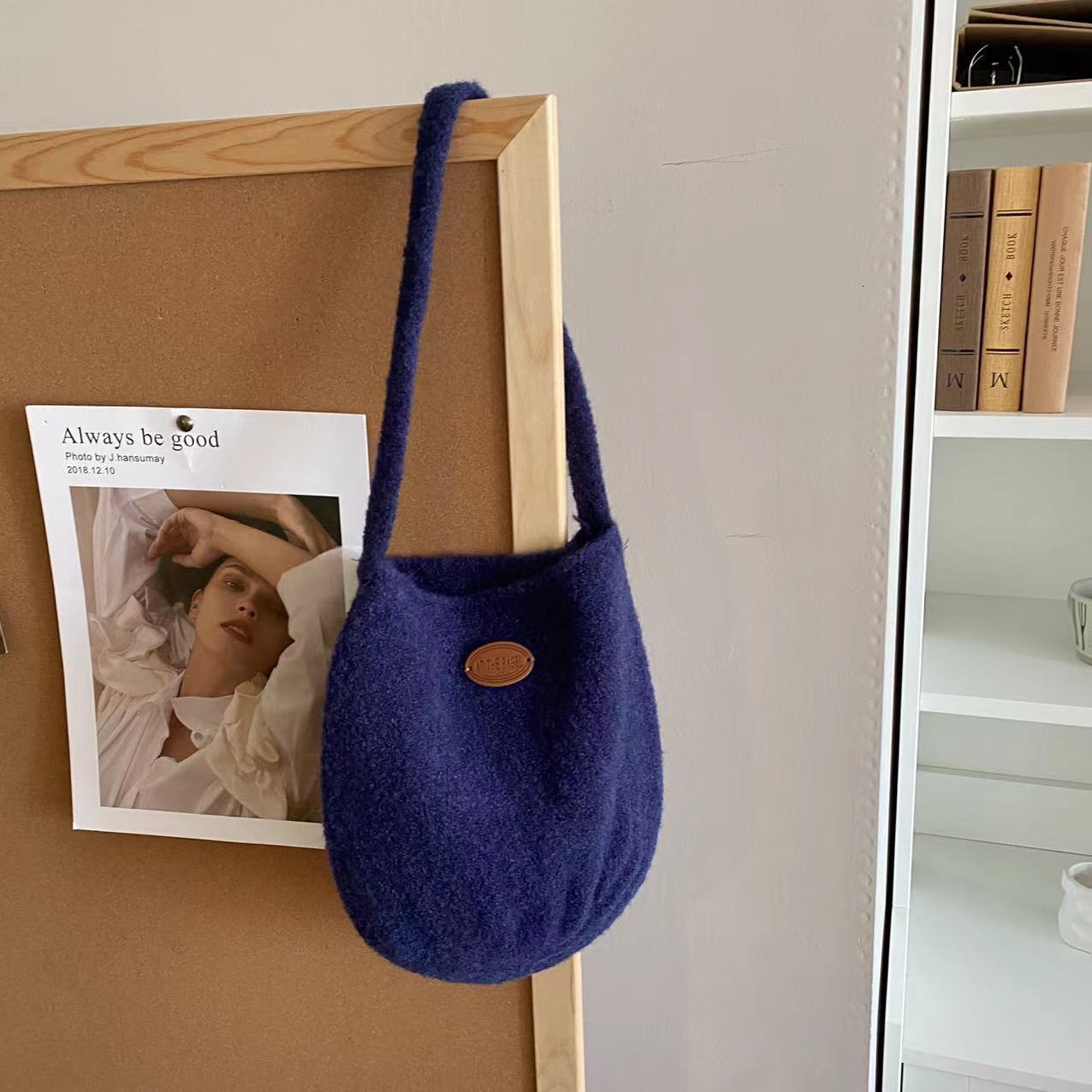 2024 new Korean soft suede temperament ins bucket women's winter shoulder bag versatile handbag