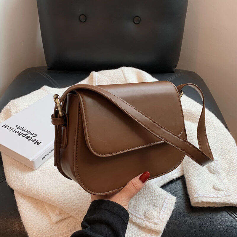 AMZZ This year's popular handbag for women in 2024, new fashionable diagonal cross westernized and versatile shoulder bag, internet famous textur