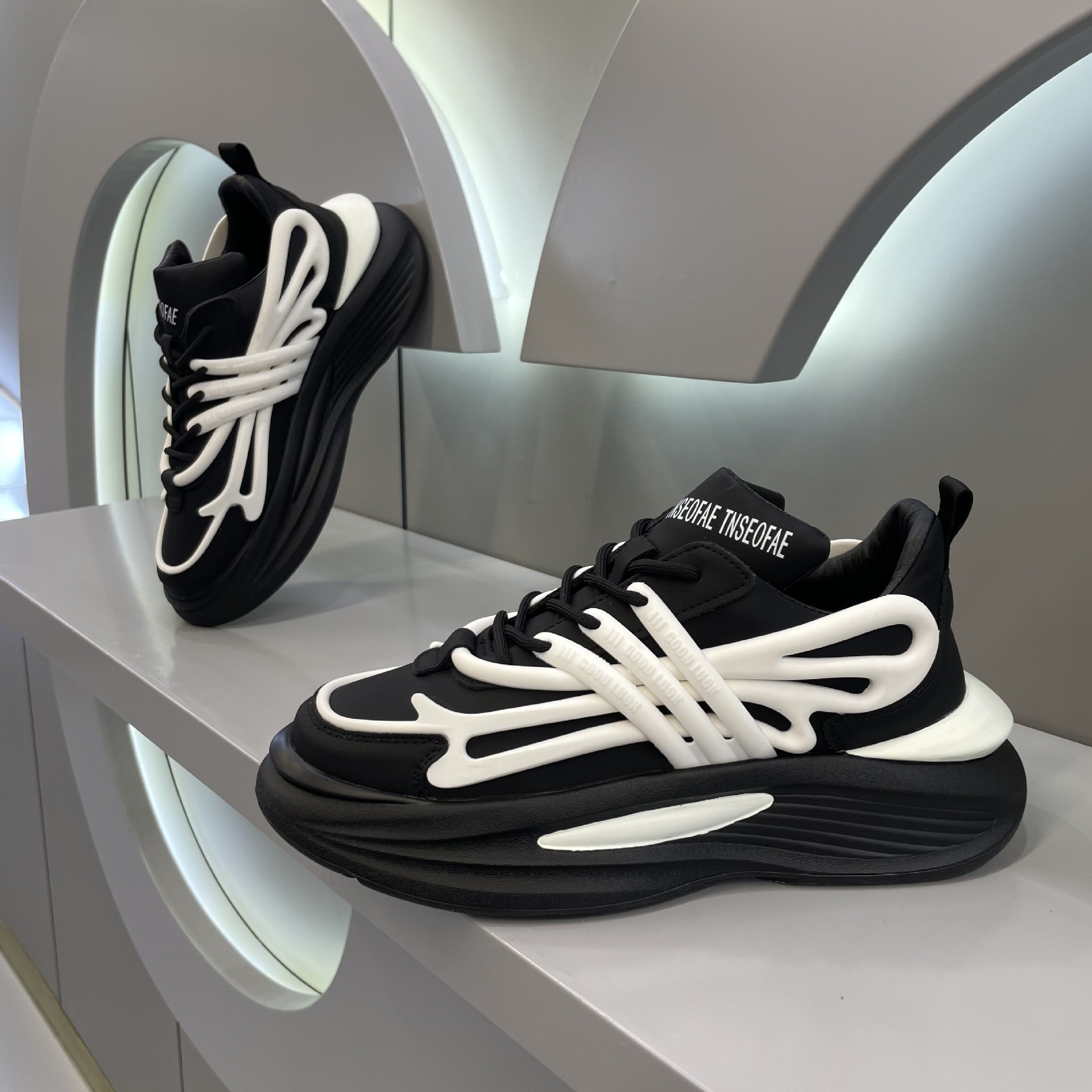 Ddmybear Autumn New Thick Soled Height Increasing Dad With A Niche Trendy Leather Surface, Versatile Sports And Casual Men's Shoes Chinese Brand 