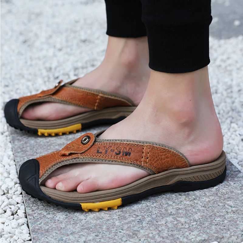 Genuine Cow Leather Shoes Men Sandals Flip Flops Mens Casual Shoes Classic Massage Men Beach Slippers Anti-slip Summer New M240914