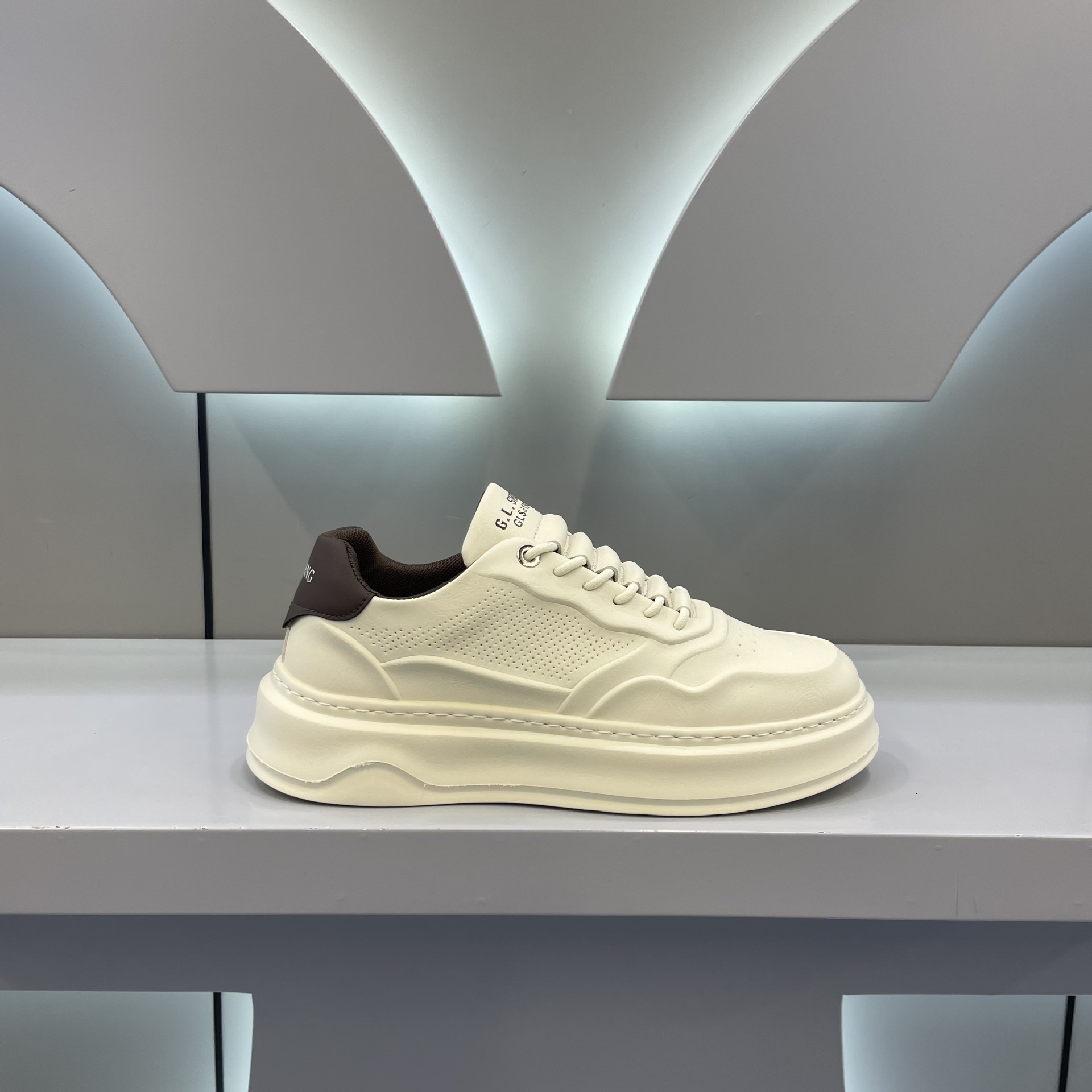 Ddmybear Fashionable Sports Leisure Board For Men, Autumn New Fashion Brand Leather Surface, Comfortable Soft Sole, Niche Men's Shoes Chinese Bra