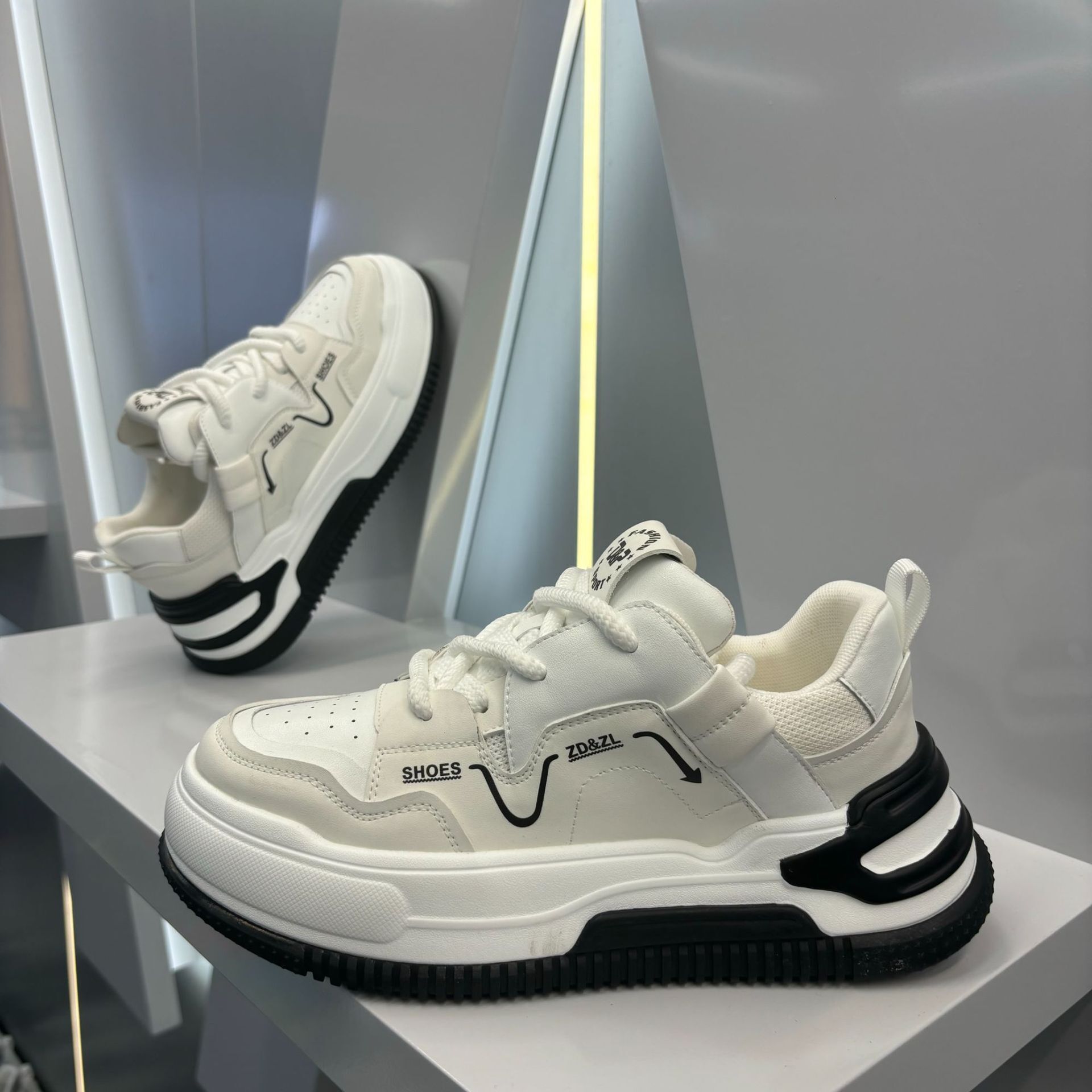 Ddmybear New Shell Toe Low Top Fashionable Board Soft Thick Sole Height Increasing Men's Versatile Casual Sports Shoes Chinese Brand Shoes F915-1