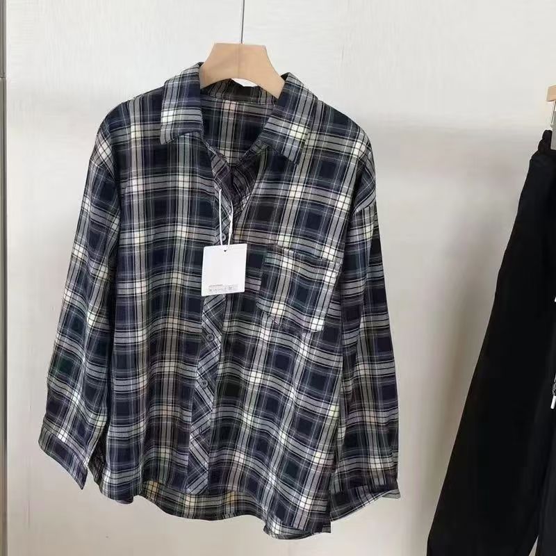 Plaid shirt women's summer new design sense niche wear sunscreen women's shirt designer high sense long sleeve jacket.