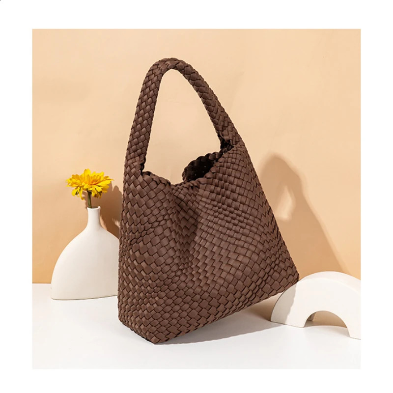 SANGUSTI Handmade Woven Womens Bag Versatile Waterproof Shoulder Large Capacity Buckle Handbag Beach 240913