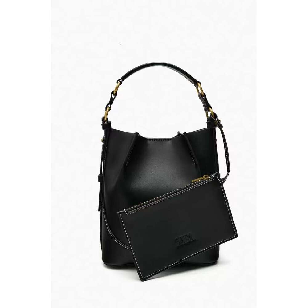 AMZZ Spanish Women's 2024 New Product Fashionable Brown Korean Edition Handheld Crossbody Wide Shoulder Strap Water Bucket Bag for Women