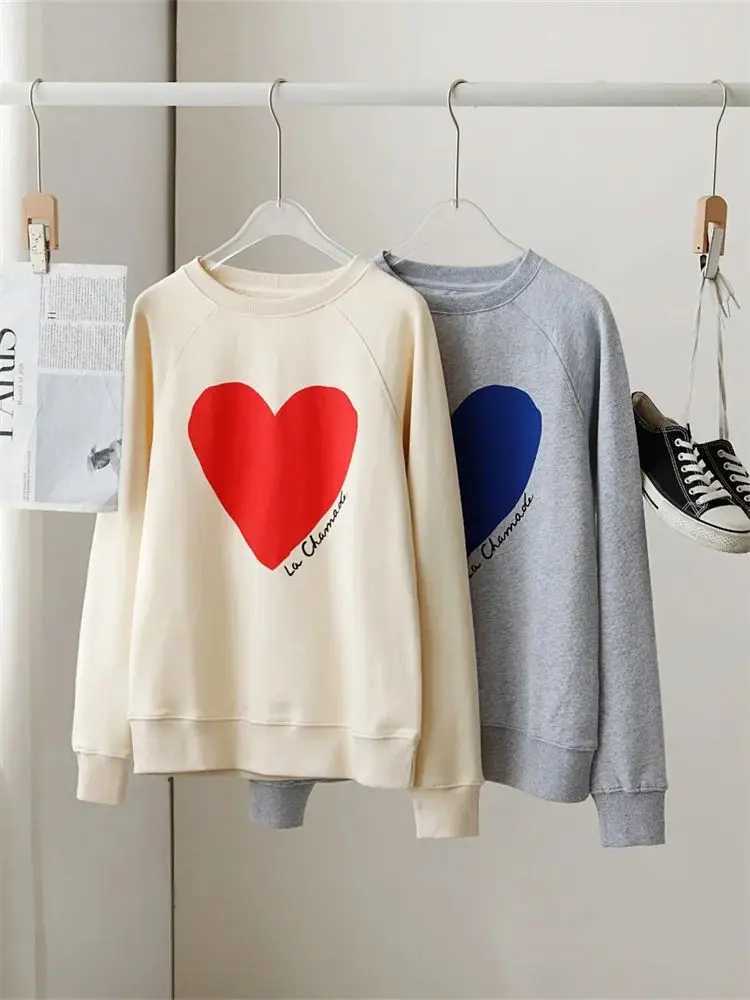 Womens French O-neck sweatshirt for autumn and winter womens long sleeved loose heart-shaped printed top 2024 new item W240914