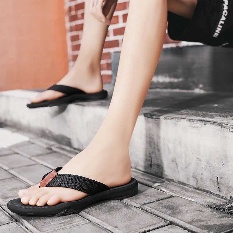 High Quality Brand Fashion Men Flip Flops Summer Beach Flip Flops Men Casual Breathable Thickened Beach Men Slippers Outdoor M250603