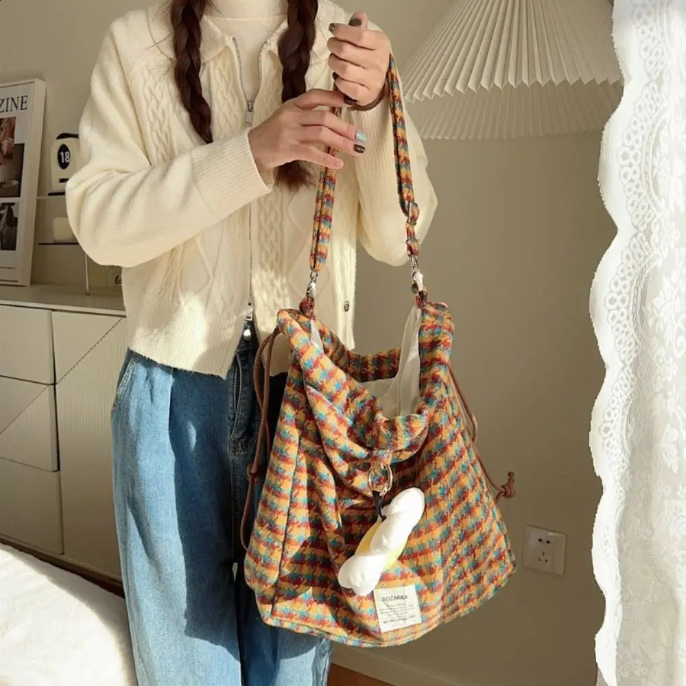 Korean style checkered drawstring bag with large capacity and fashionable checkered drawstring backpack for hiking outdoor Y2k backpack 240912
