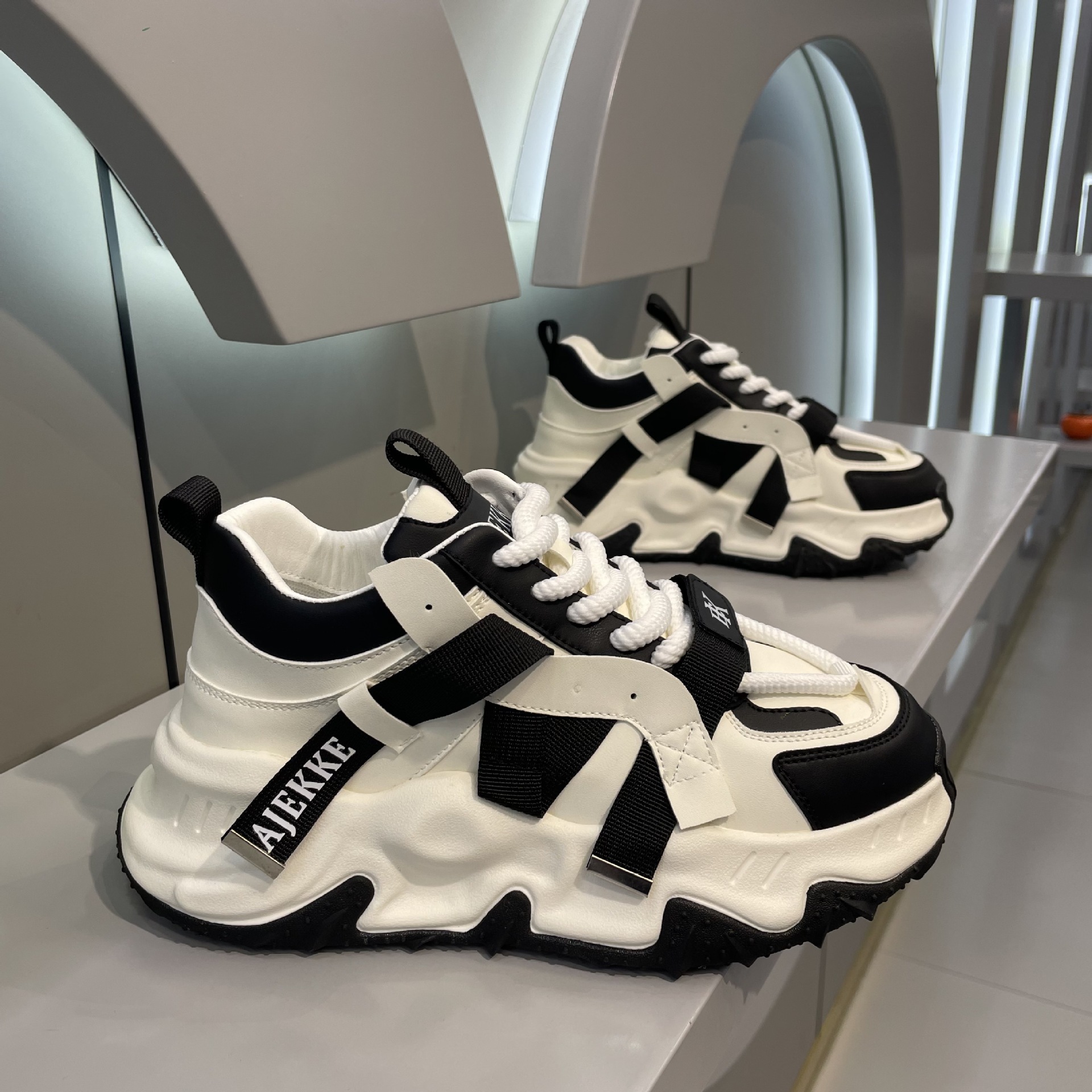 Ddmybear Men's 2024 New Autumn Versatile Men's Casual Brand High-End Sense Sports Height Increasing Dad Trendy Shoes Chinese Brand Shoes F91