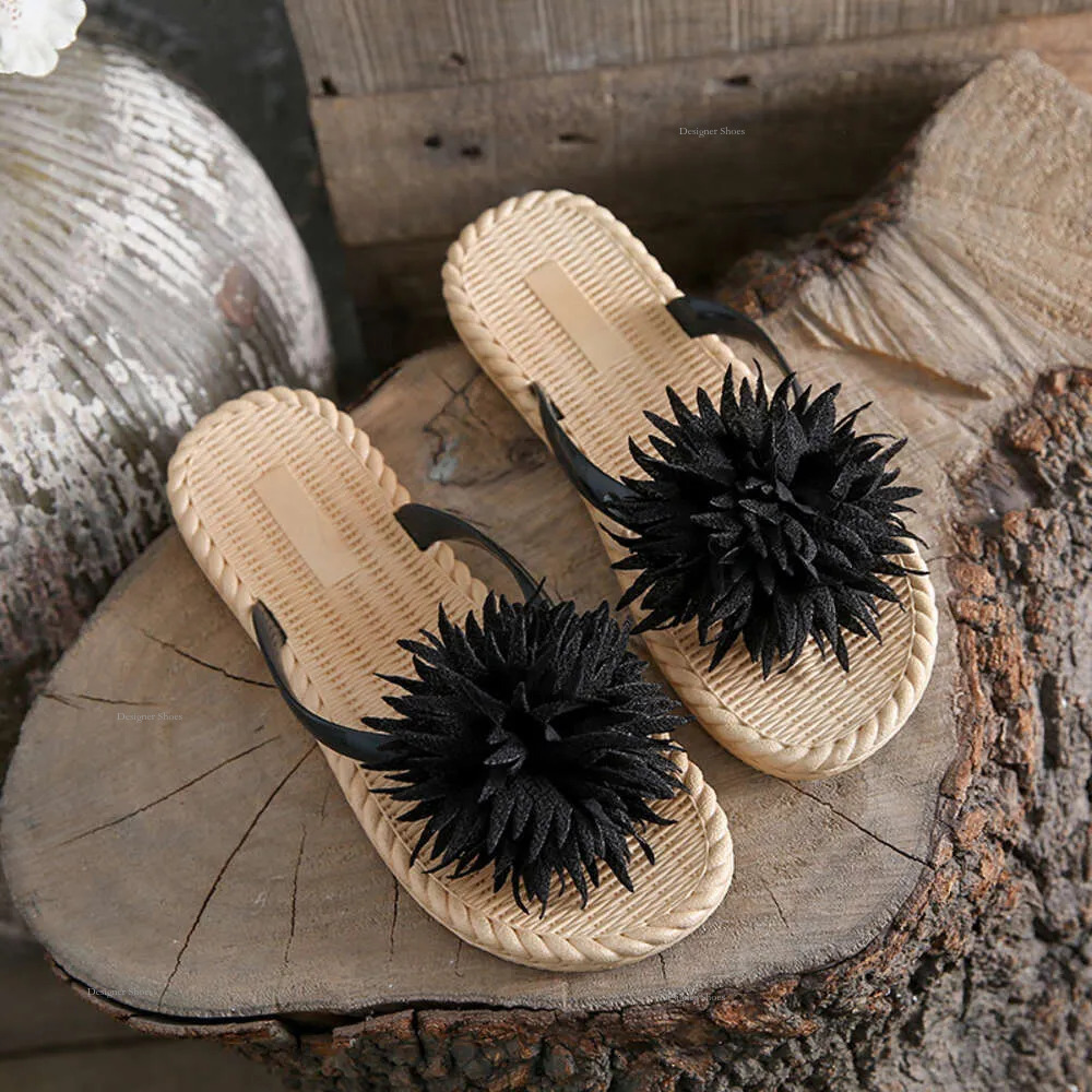 Flip Flops Flower 2024 Women Leisure Woven Beach Holiday Slippers Vintage Flat Non-Slip Outdoor Comfortable All Match Sandals