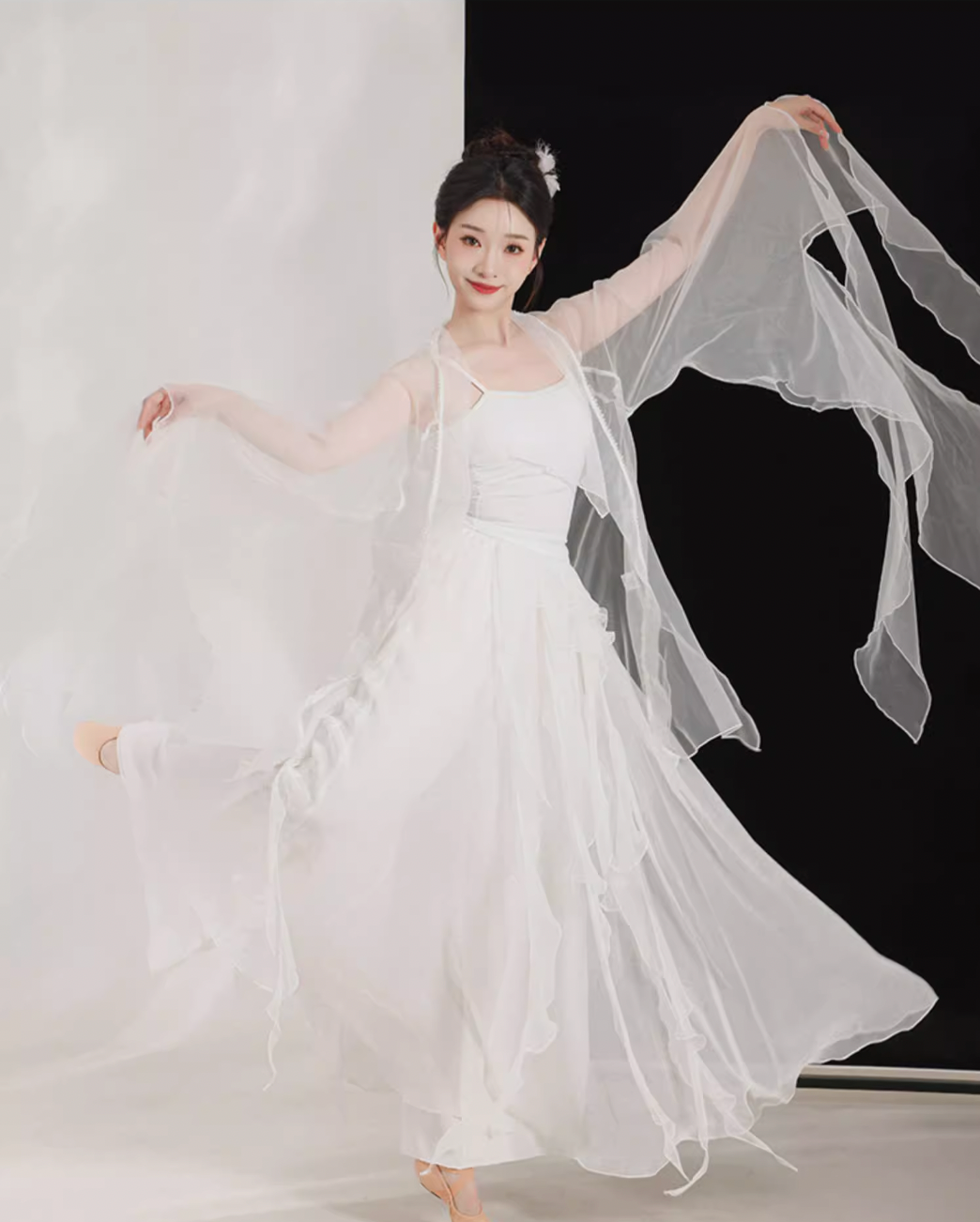 Leaf Dance Hanfu Costume with Flowing Petal Sleeves, Ethereal Sheer Top, and Pants Skirt for Classical Chinese Dance and Performance.